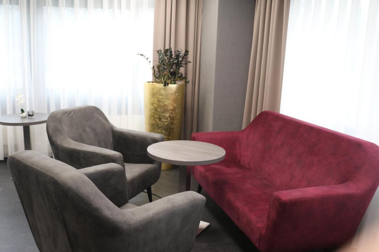 Best Western Plaza Hotel MHG Esterno foto