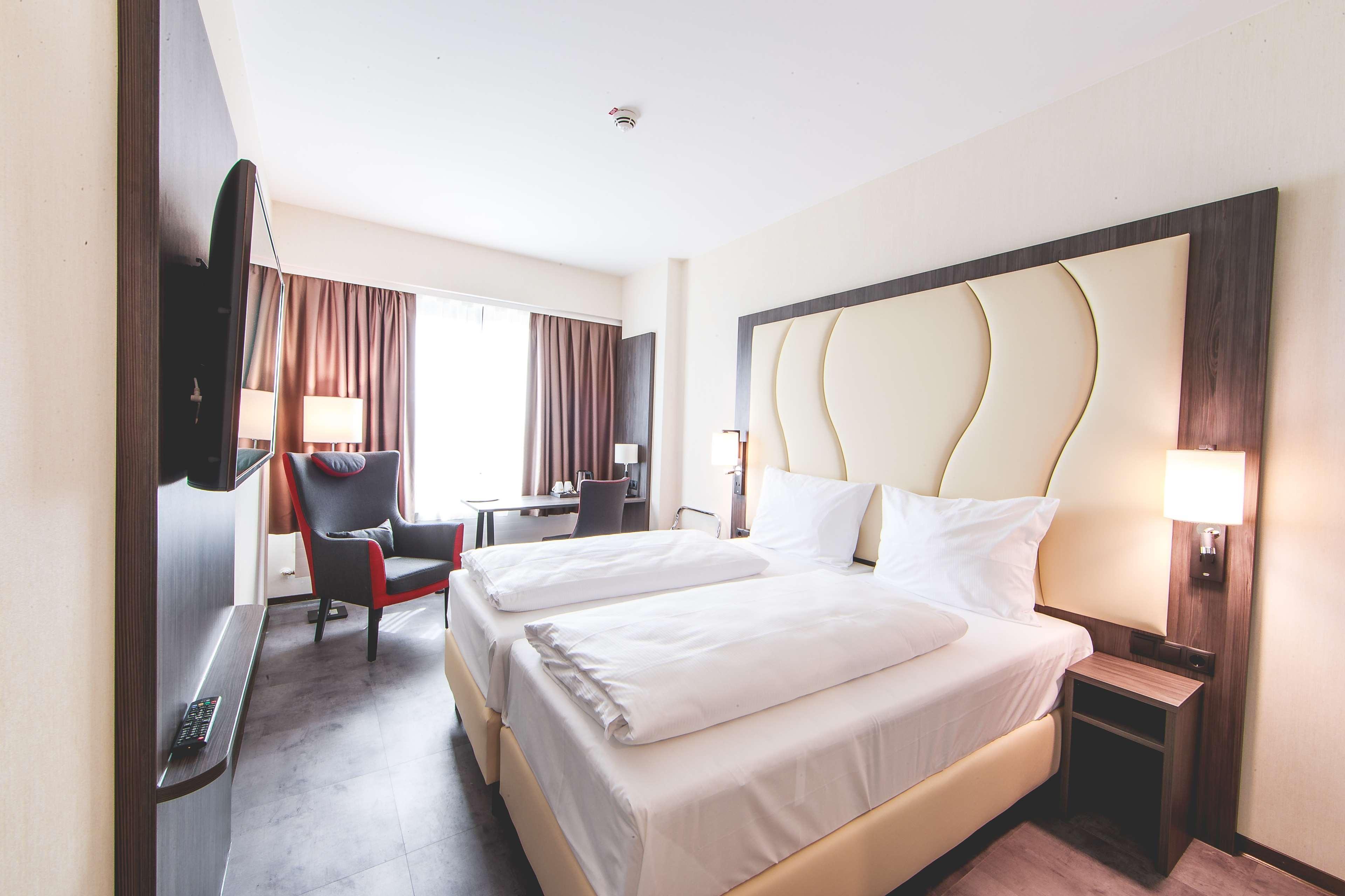 Best Western Plaza Hotel MHG Esterno foto