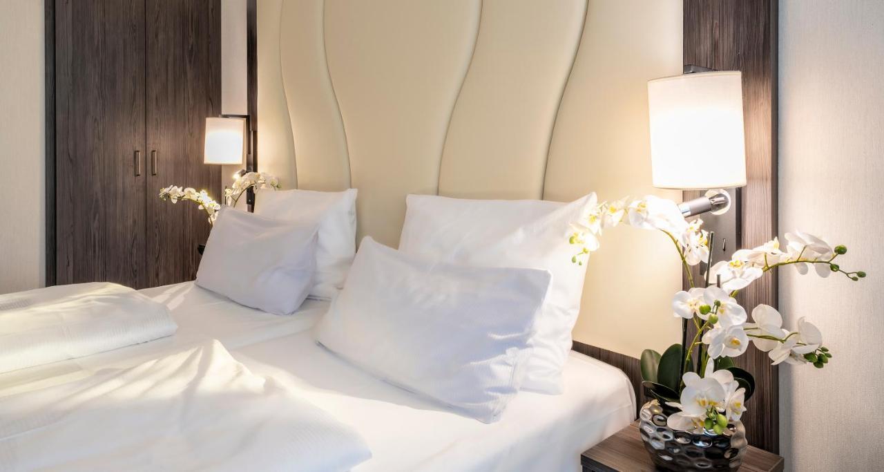 Best Western Plaza Hotel MHG Esterno foto