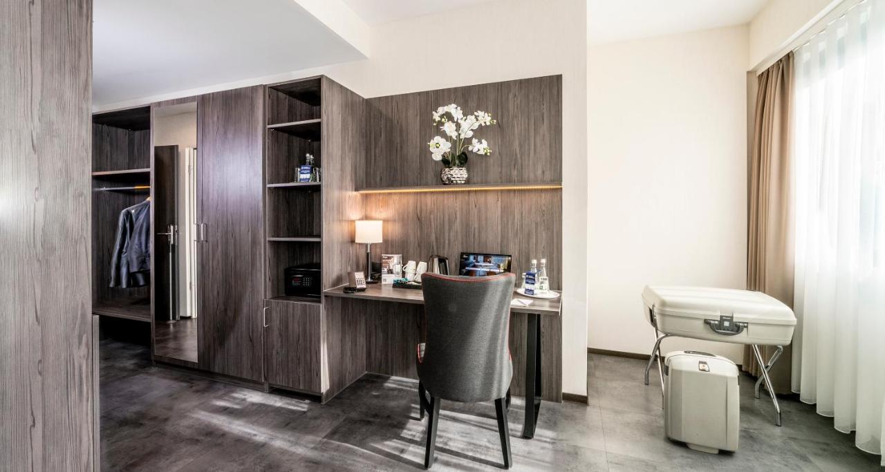 Best Western Plaza Hotel MHG Esterno foto
